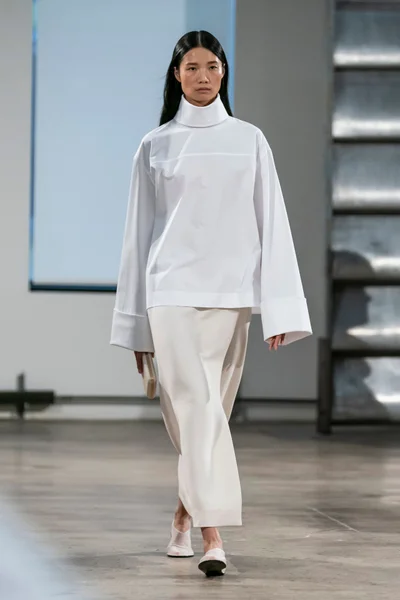 Look 12